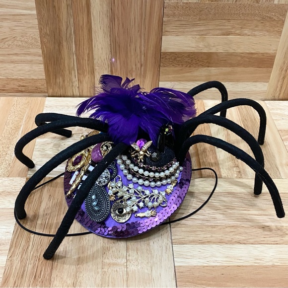 Customized Embellished Spider Fascinator Hat Halloween Costume Hat - Picture 4 of 16